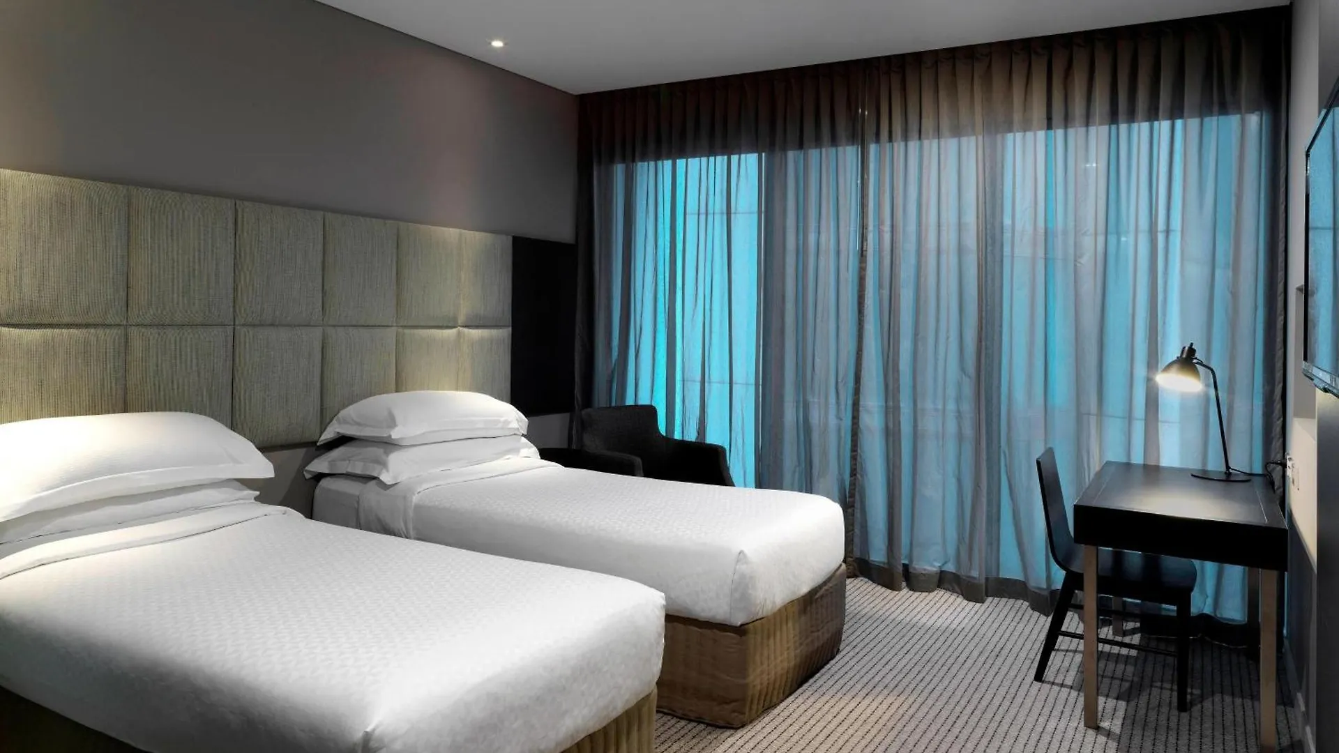 Four Points By Sheraton Brisbane Australia
