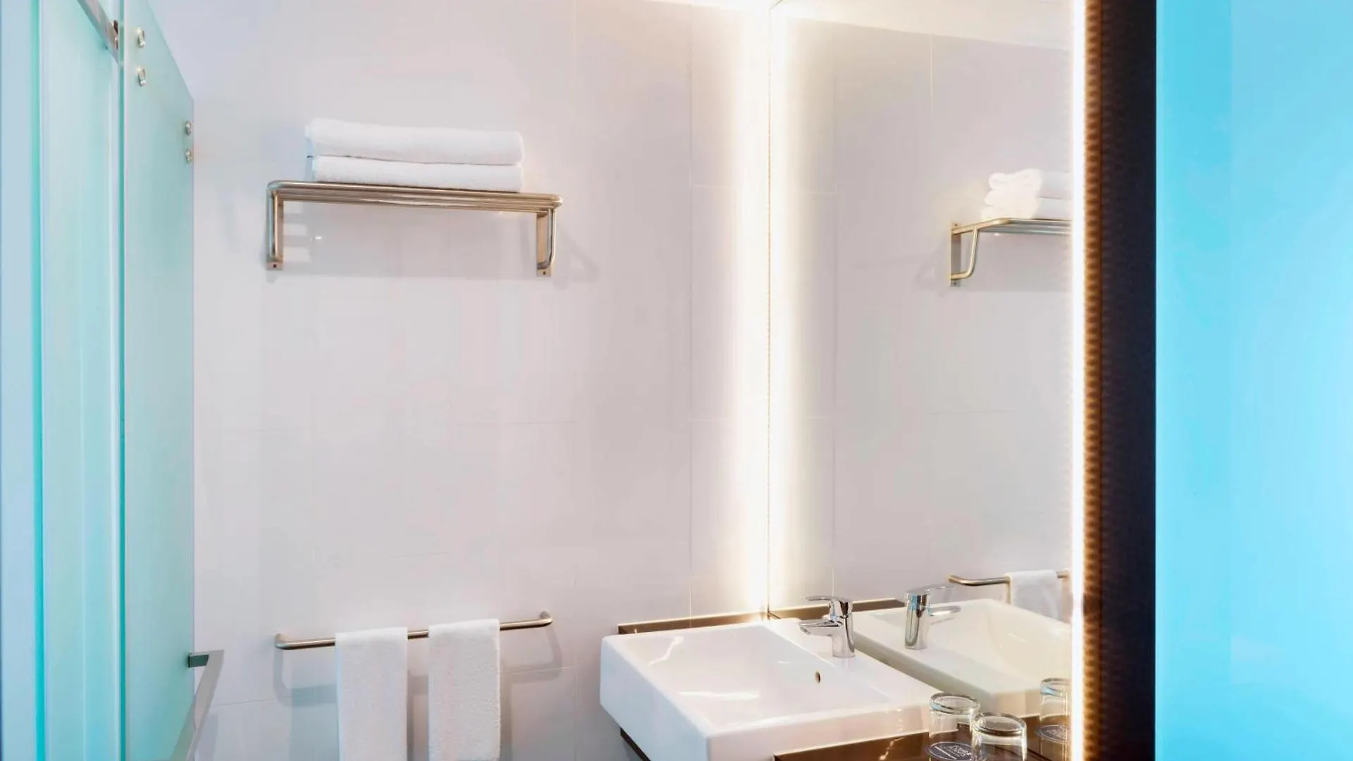 Four Points By Sheraton Брисбен 4*,  Австралия