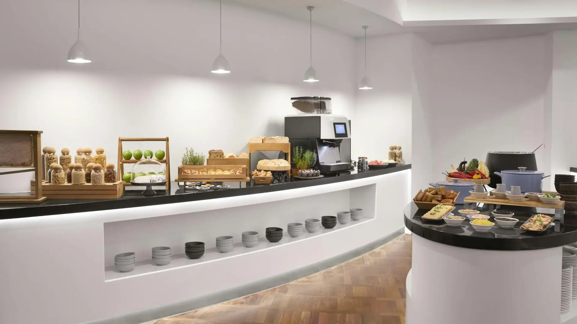 Four Points By Sheraton Brisbane 4*,