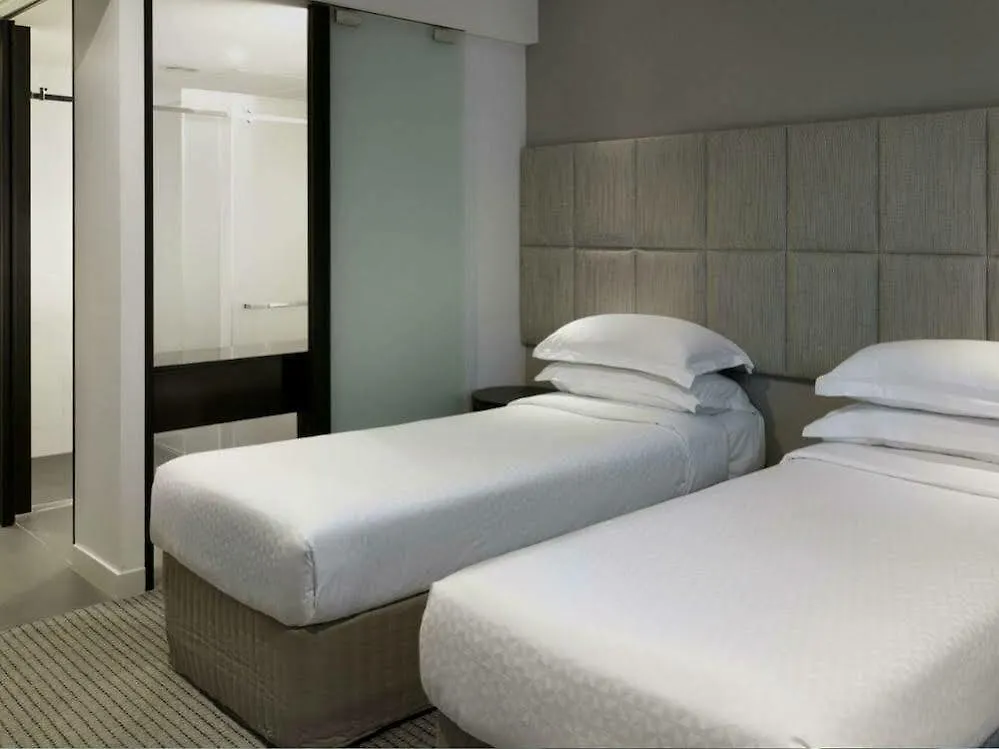 **** Отель Four Points By Sheraton Брисбен Австралия